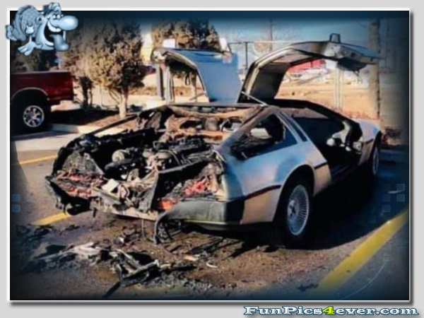 DeLorean Crash